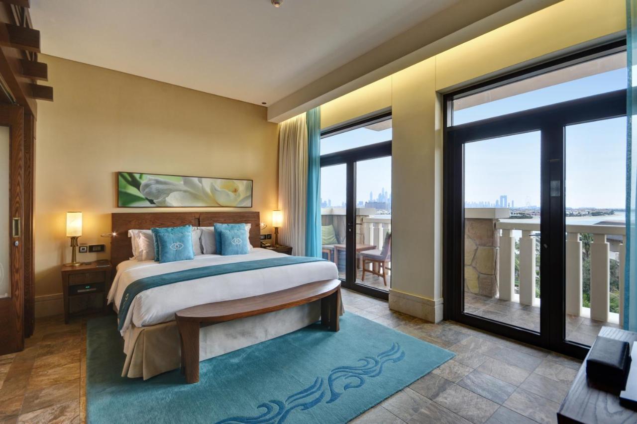 Sofitel Dubai Palm Apartments Buitenkant foto A bedroom at the hotel