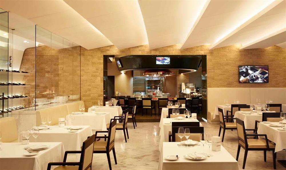 Sofitel Dubai Palm Apartments Restaurant foto The restaurant